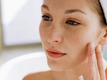 Cách chăm sóc da không đều màu