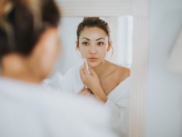 Da mặt nhăn phải làm sao?