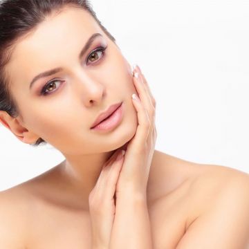 Cách chăm sóc da cổ đơn giản tại nhà đẩy lùi lão hóa