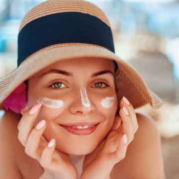 Cách giúp bạn hạn chế sự lão hoá của làn da