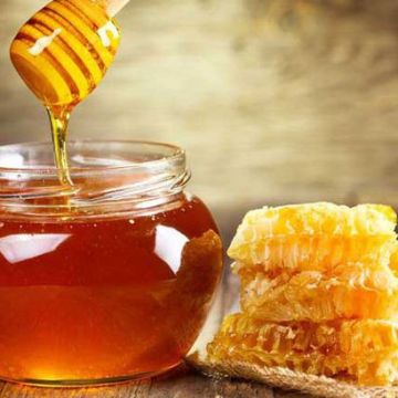 Cách tẩy da chết tại nhà với mật ong