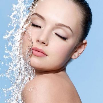 Nước có thể cấp cứu làn da khô?