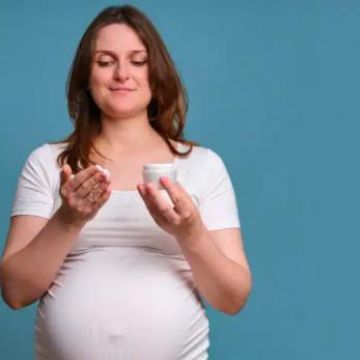 Phụ nữ mang thai nên cân nhắc 4 thành phần này trong làm đẹp