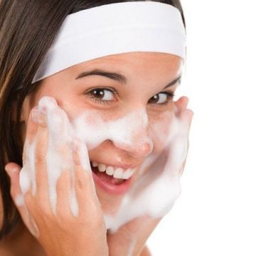 Bí quyết để da không tiết nhiều dầu trong mùa hè