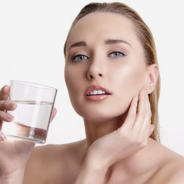 7 thói quen thực hiện sớm có thể giúp bạn trẻ hơn tuổi