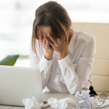 Căng thẳng ảnh hưởng không tốt tới làn da