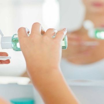 Nước chưng cất từ hoa hồng có thể dùng làm Toner?