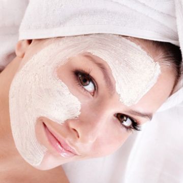 Mẹo giúp bạn trang điểm nhiều mà làn da vẫn mịn màng